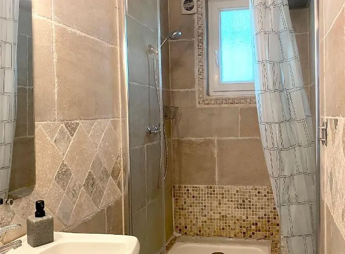 Avec Acces Prive A La Riviere Appartement